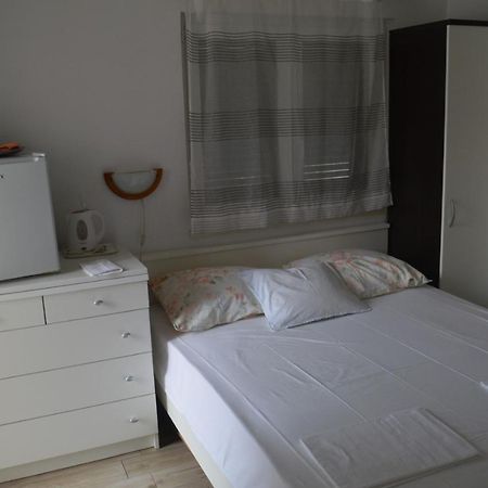 Soba Mira Apartment Makarska Exterior photo