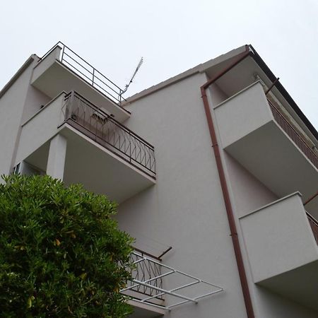 Soba Mira Apartment Makarska Exterior photo