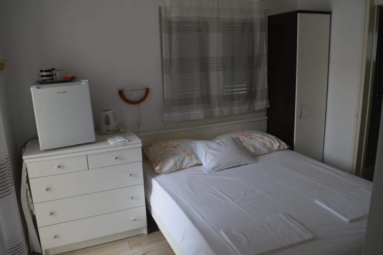 Soba Mira Apartment Makarska Exterior photo
