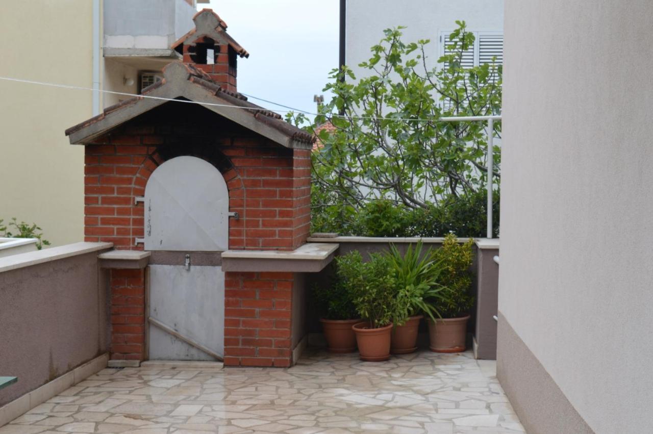Soba Mira Apartment Makarska Exterior photo